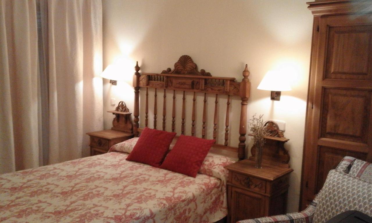 Hostal Rural Cumbres De Castilla Mandayona Buitenkant foto