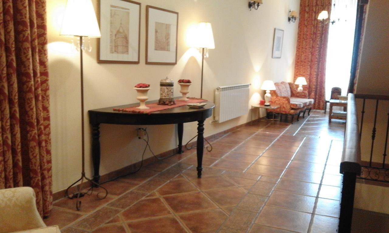 Hostal Rural Cumbres De Castilla Mandayona Buitenkant foto