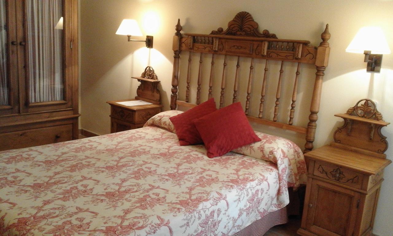 Hostal Rural Cumbres De Castilla Mandayona Buitenkant foto