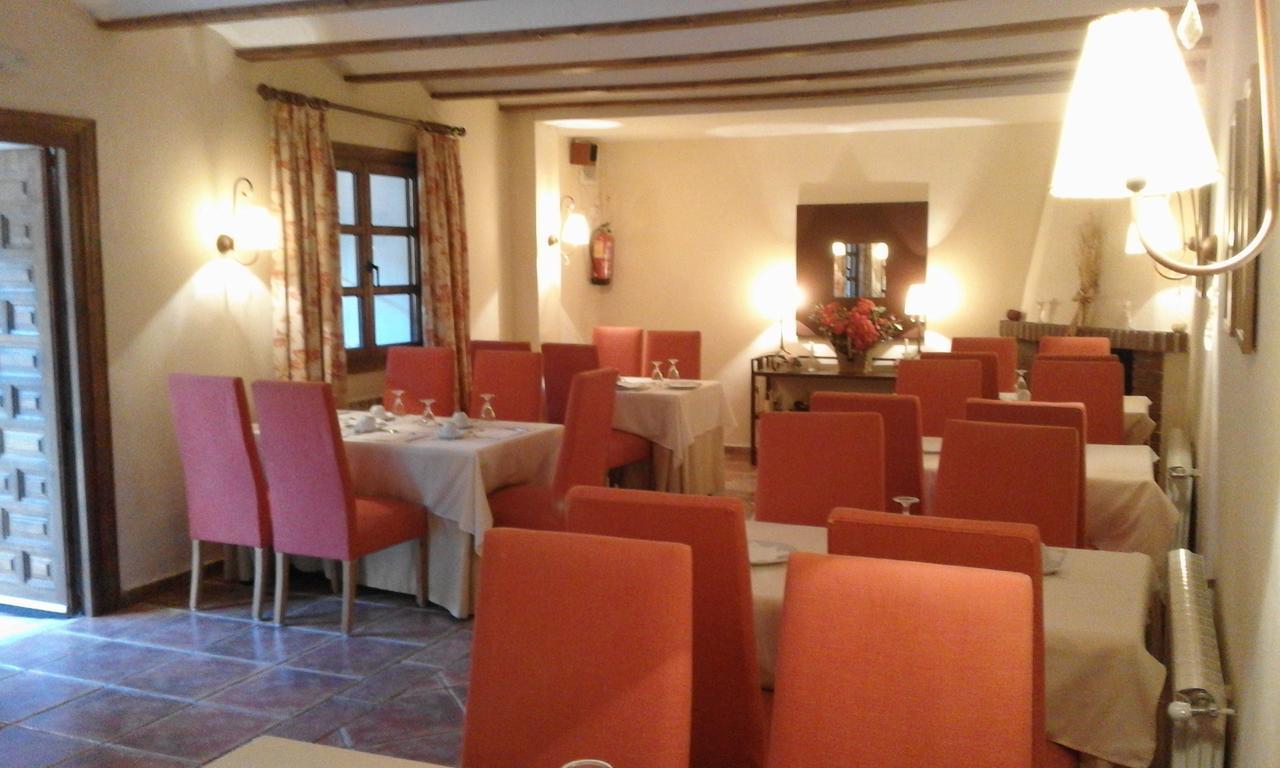 Hostal Rural Cumbres De Castilla Mandayona Buitenkant foto