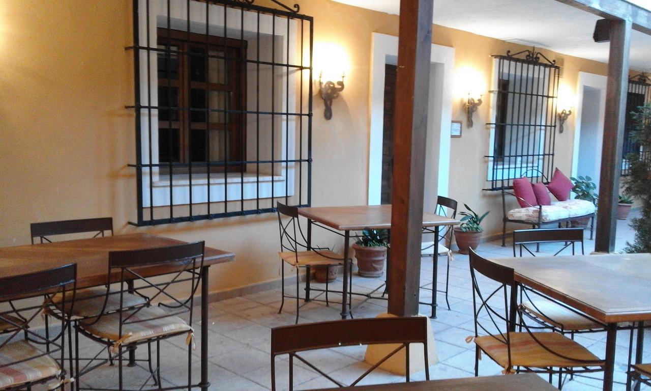 Hostal Rural Cumbres De Castilla Mandayona Buitenkant foto
