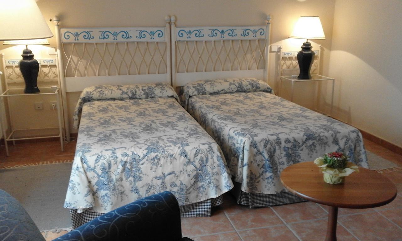 Hostal Rural Cumbres De Castilla Mandayona Buitenkant foto