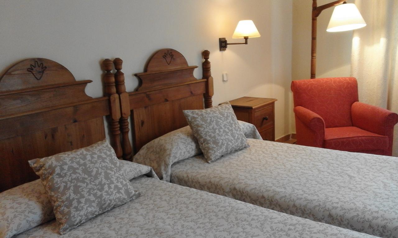 Hostal Rural Cumbres De Castilla Mandayona Buitenkant foto