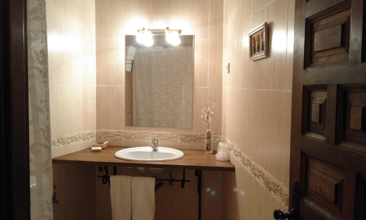 Hostal Rural Cumbres De Castilla Mandayona Buitenkant foto