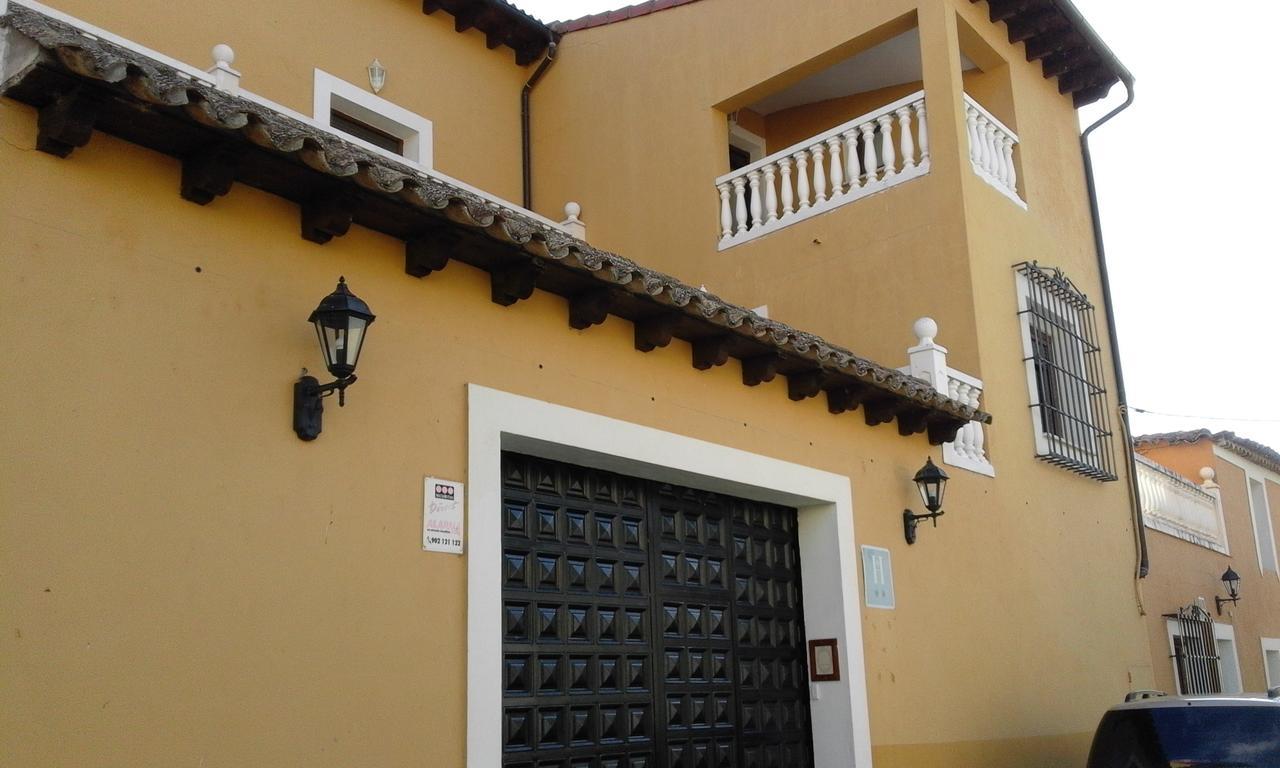 Hostal Rural Cumbres De Castilla Mandayona Buitenkant foto