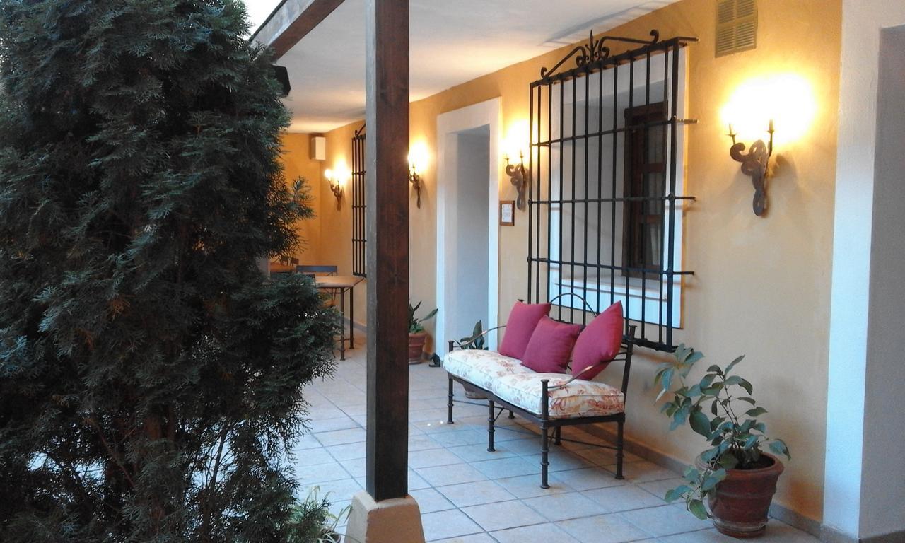 Hostal Rural Cumbres De Castilla Mandayona Buitenkant foto