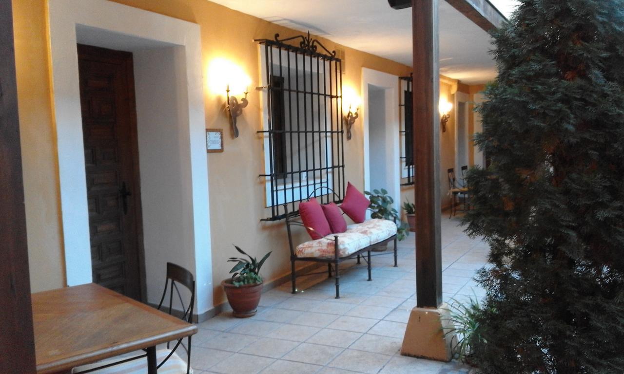 Hostal Rural Cumbres De Castilla Mandayona Buitenkant foto