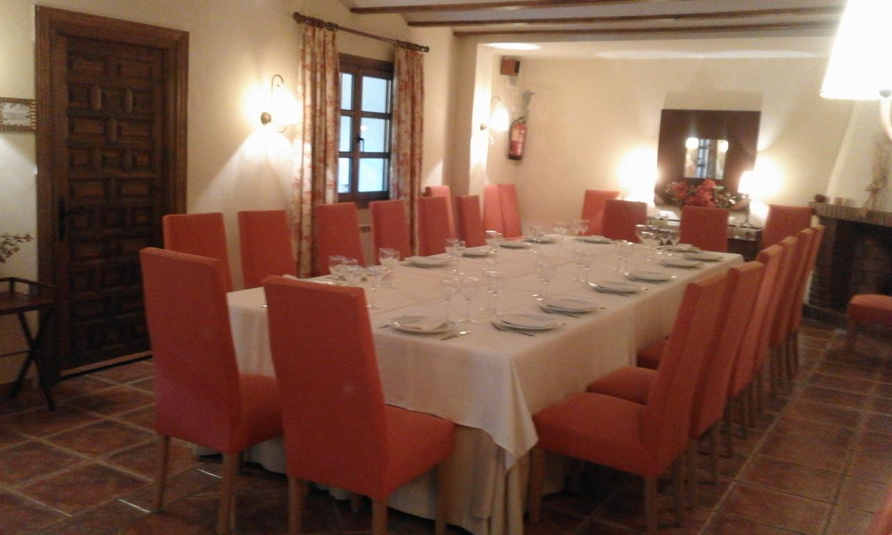 Hostal Rural Cumbres De Castilla Mandayona Buitenkant foto