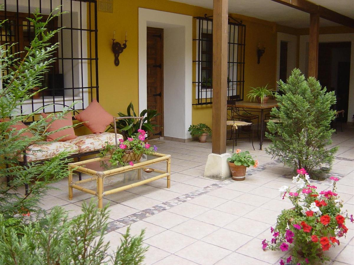 Hostal Rural Cumbres De Castilla Mandayona Buitenkant foto